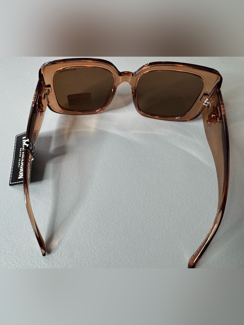 True Religion Women's Square Oversized transparent Sunglasses Amber Brown gold - Picture 6 of 6